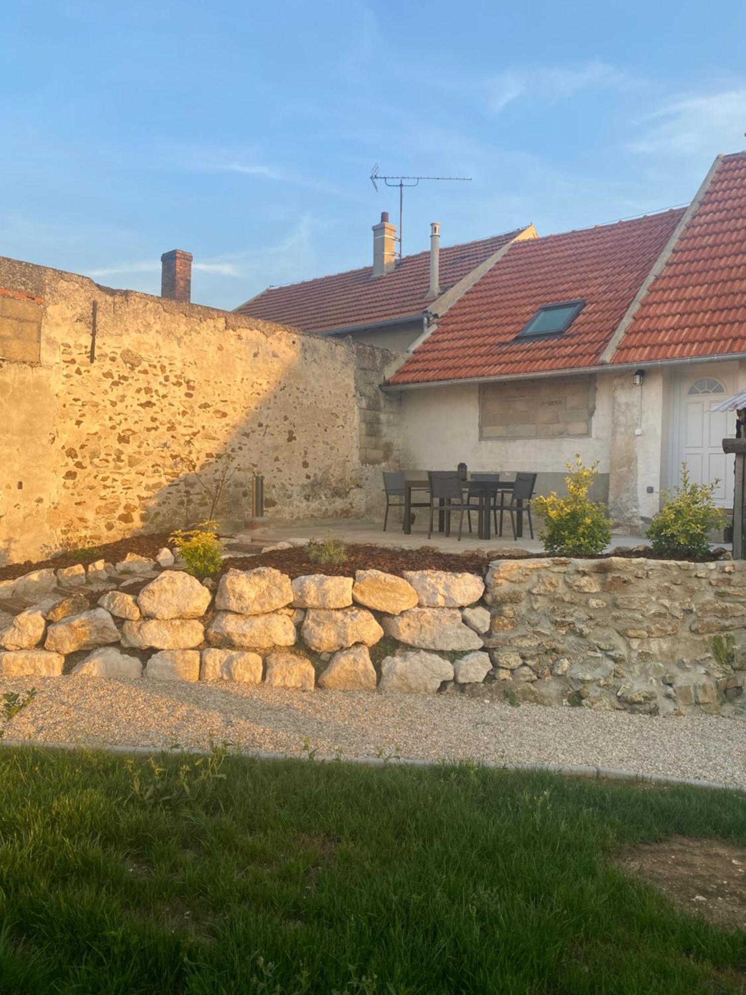 Bouleurs Appart Renove En Duplex Avec Terrasse Et Garage מראה חיצוני תמונה